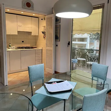 Apartamento Charming Loft A 100 Mt Dal Mare Camaiore